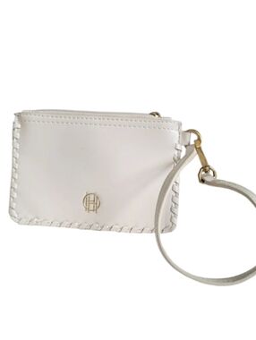 HOUSE OF HARLOW 1960 Cream Wristlet 4x3